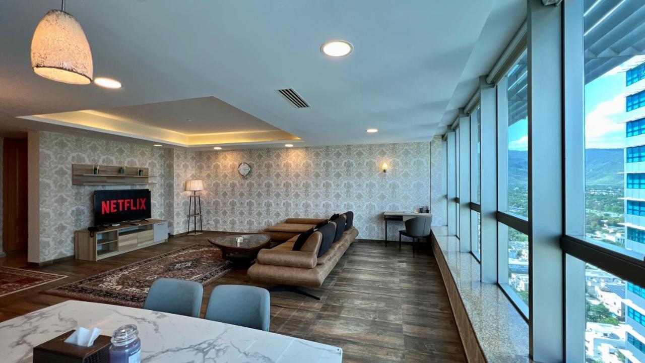 Centaurus Apartment City View Three Beds Iszlámábád Kültér fotó