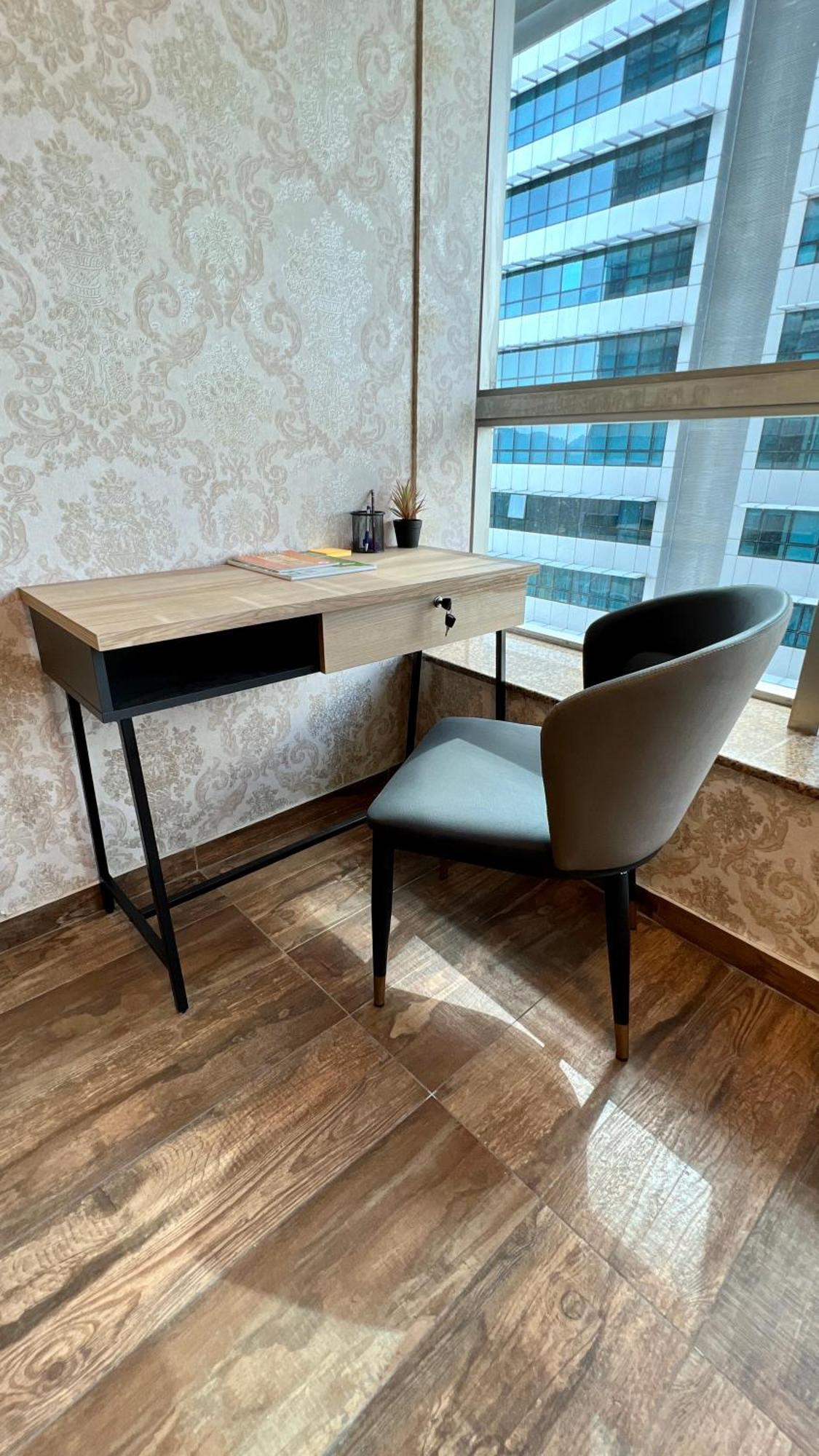 Centaurus Apartment City View Three Beds Iszlámábád Kültér fotó