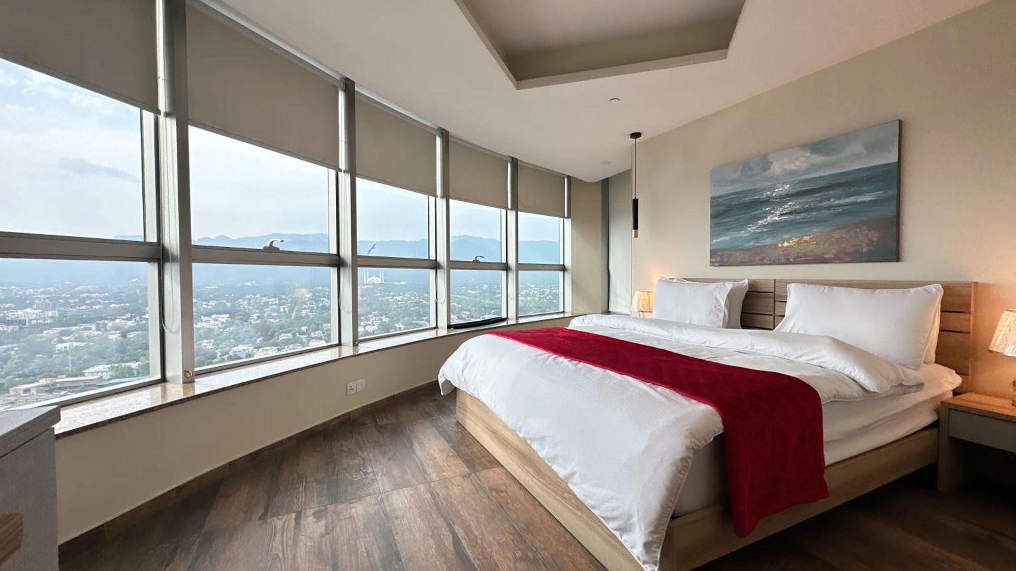 Centaurus Apartment City View Three Beds Iszlámábád Kültér fotó