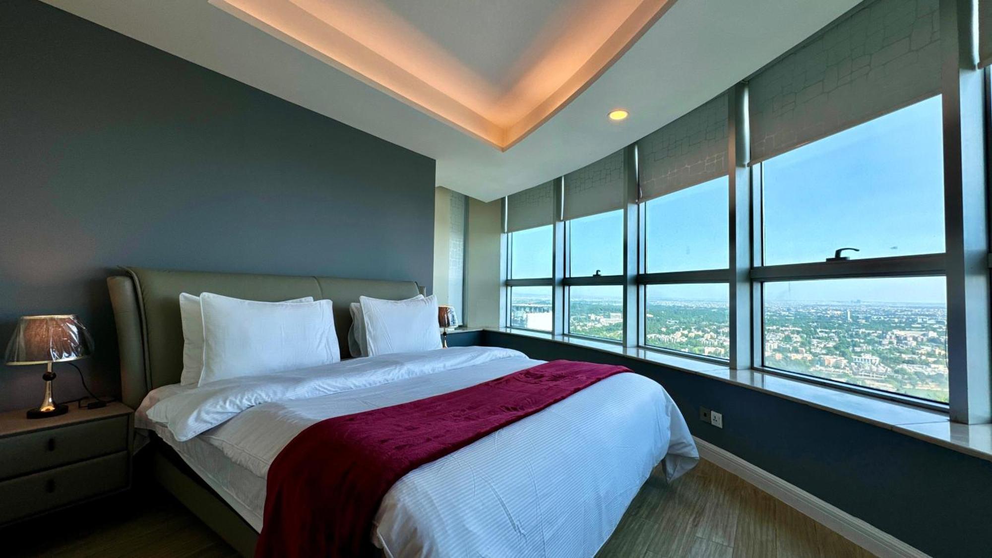Centaurus Apartment City View Three Beds Iszlámábád Kültér fotó