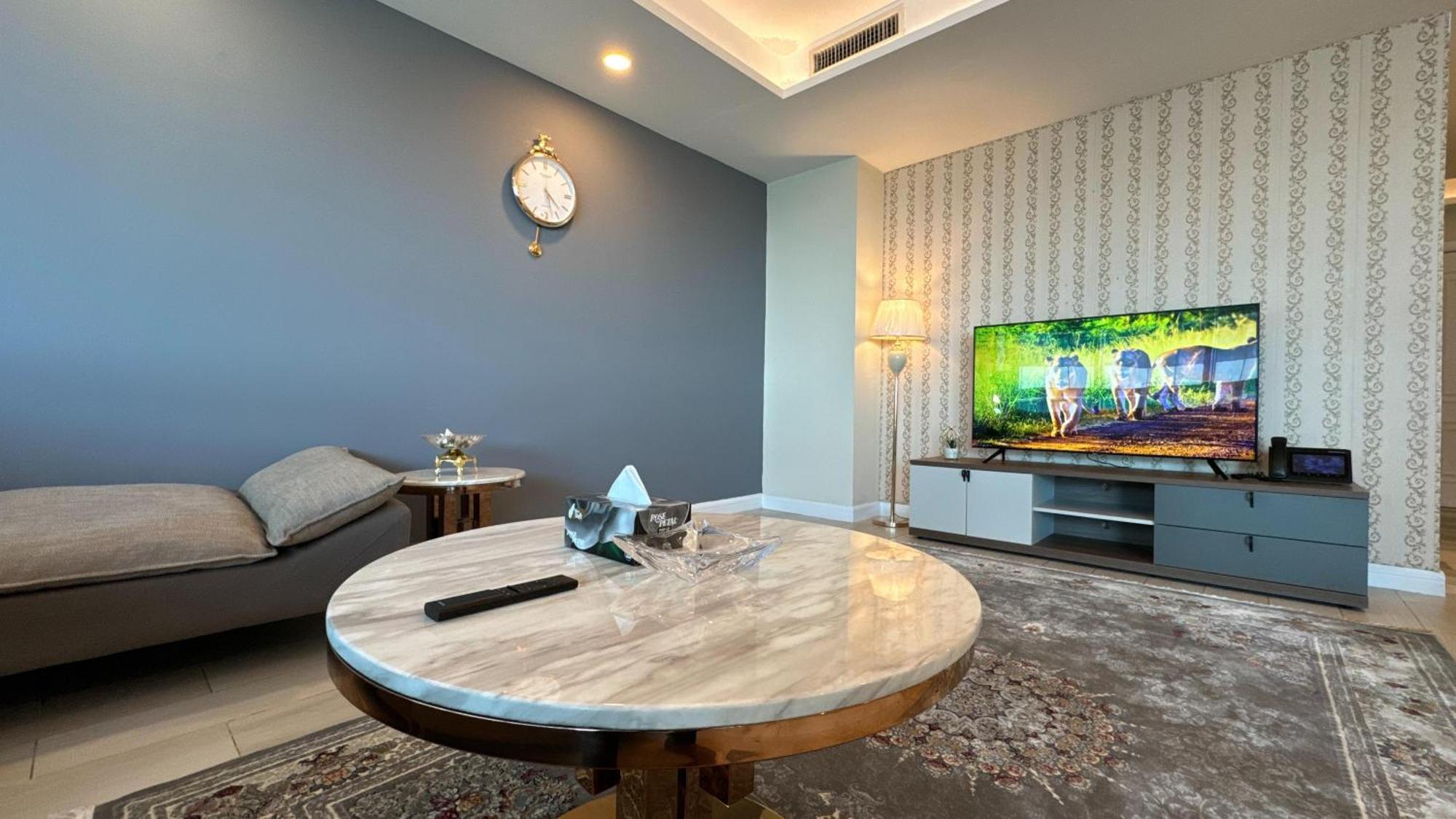 Centaurus Apartment City View Three Beds Iszlámábád Kültér fotó
